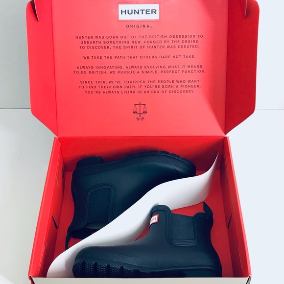 NEW- Hunter Women’s Chelsea Short Rain Boots - Picture 2 of 12